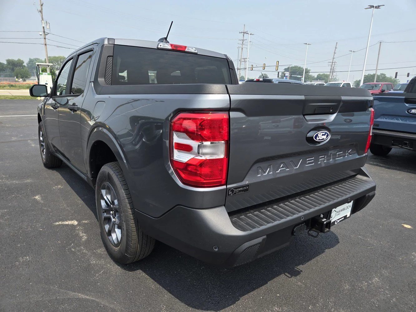New 2026 Carbonized Gray Metallic Ford XLT image 5