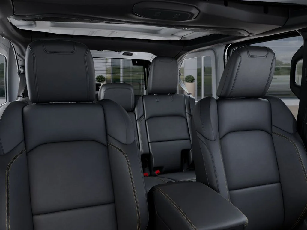 2025 Jeep Wrangler 4-Door Sahara - Photo 26