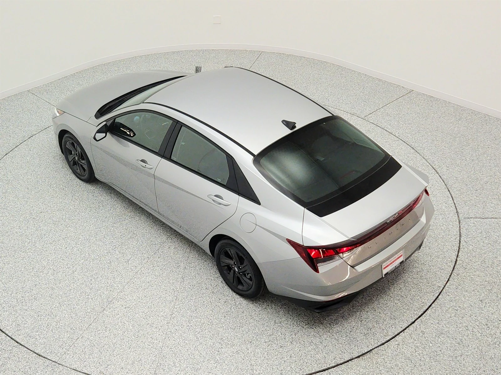 Used 2021 Shimmering Silver Pearl Hyundai SEL IVT image 28