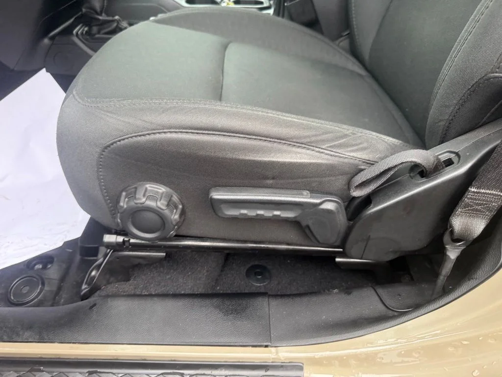 Used 2020 Green Jeep Overland image 14