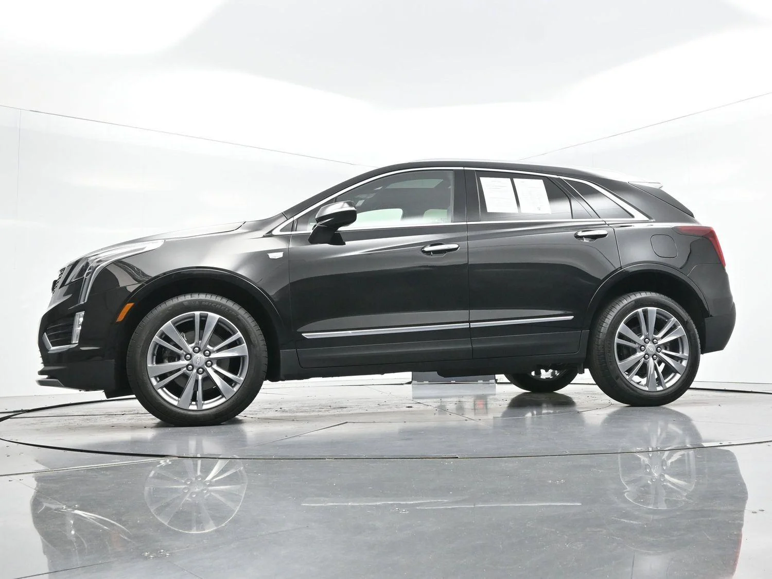 Used 2025 Stellar Black Metallic Cadillac Premium Luxury image 49