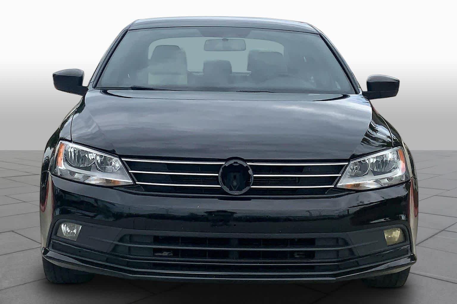 Used 2016 Black Uni Volkswagen 1.8T Sport image 4