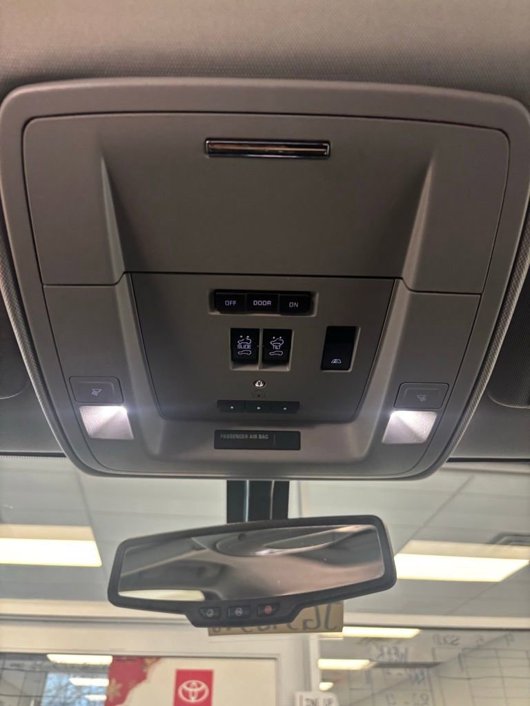 2018 Chevrolet Silverado 1500 LTZ - Photo 21