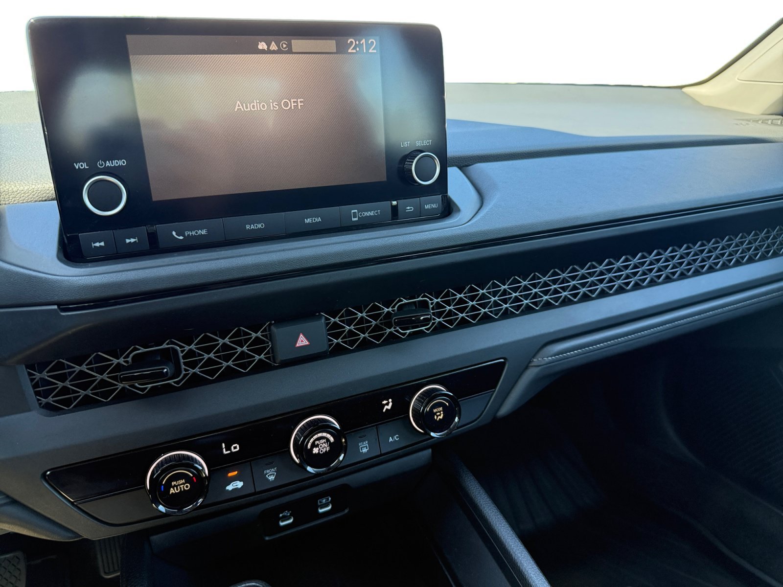 2023 Honda Accord LX - Photo 32