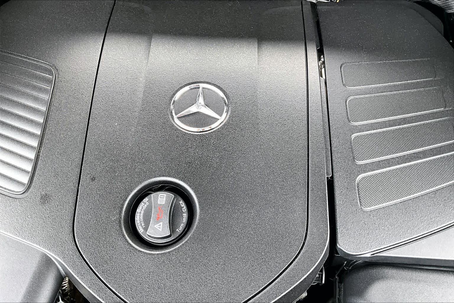 Certified Used 2025 Emerald Green Metallic Mercedes-Benz GLE 350 image 33
