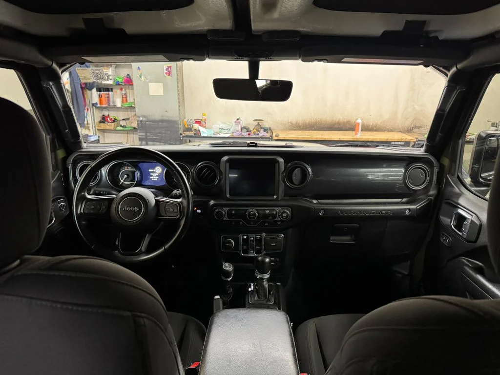 Used 2022 Green Jeep Unlimited Sport Altitude image 27