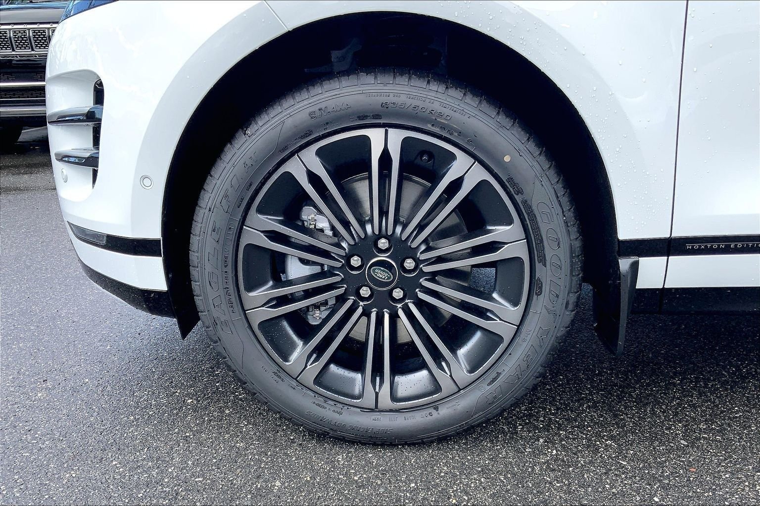 New 2026 Fuji White Land Rover Hoxton Edition image 11