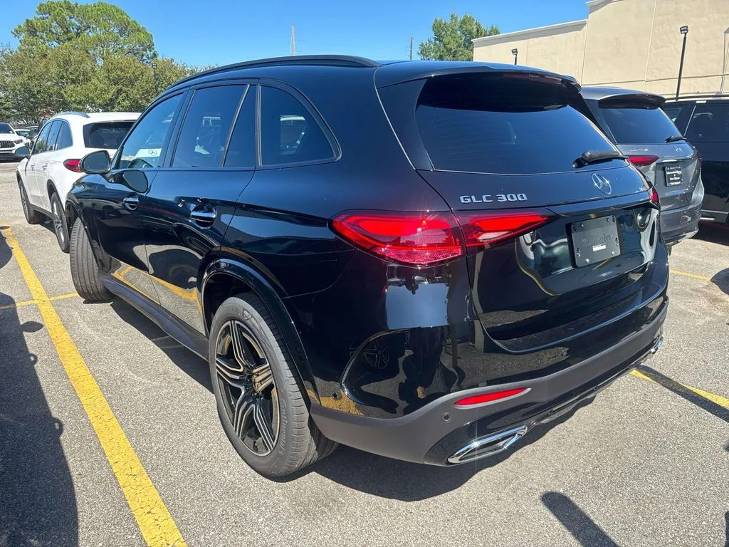 Certified Used 2026 Black Mercedes-Benz GLC 300 image 4
