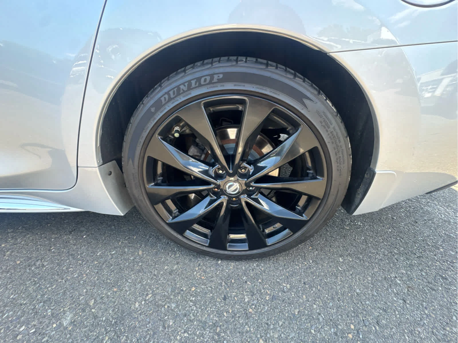 Used 2017 Brilliant Silver Nissan SR image 33