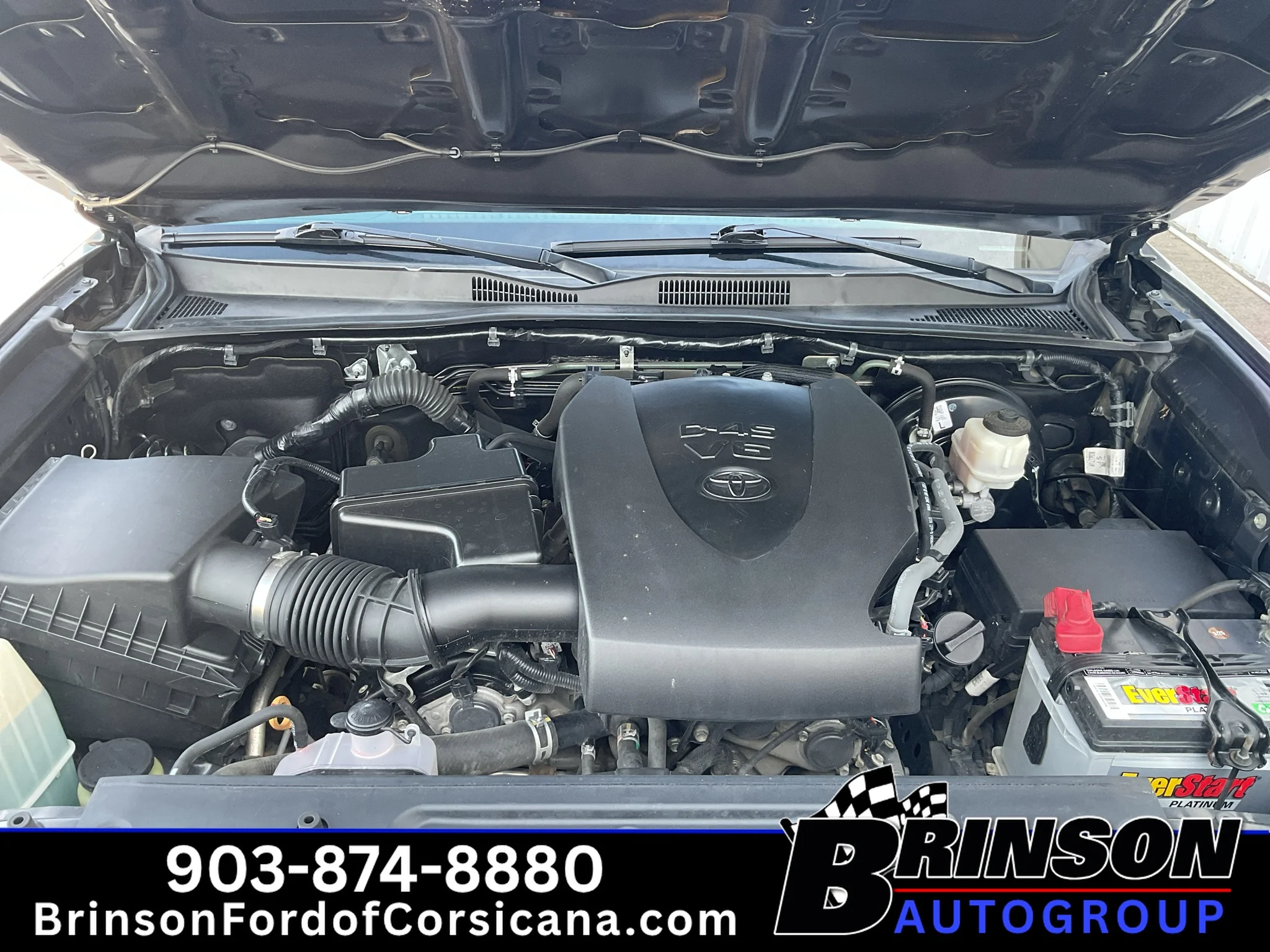 Used 2018 Magnetic Gray Metallic Toyota SR5 image 11