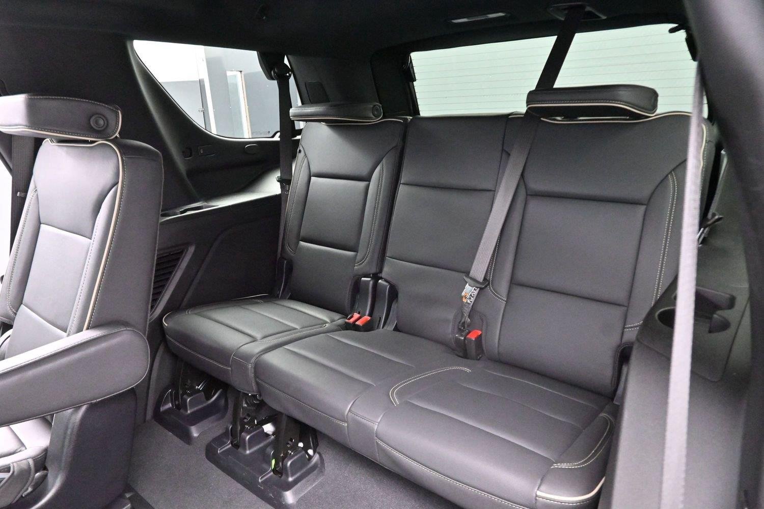 Used 2025 Sterling Metallic GMC Elevation image 29