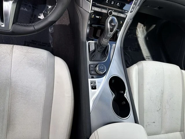 Used 2017 Blue INFINITI 2.0t Premium image 23