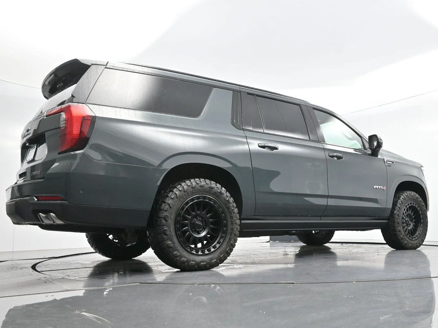 Used 2026 Midnight Pine GMC AT4 image 54