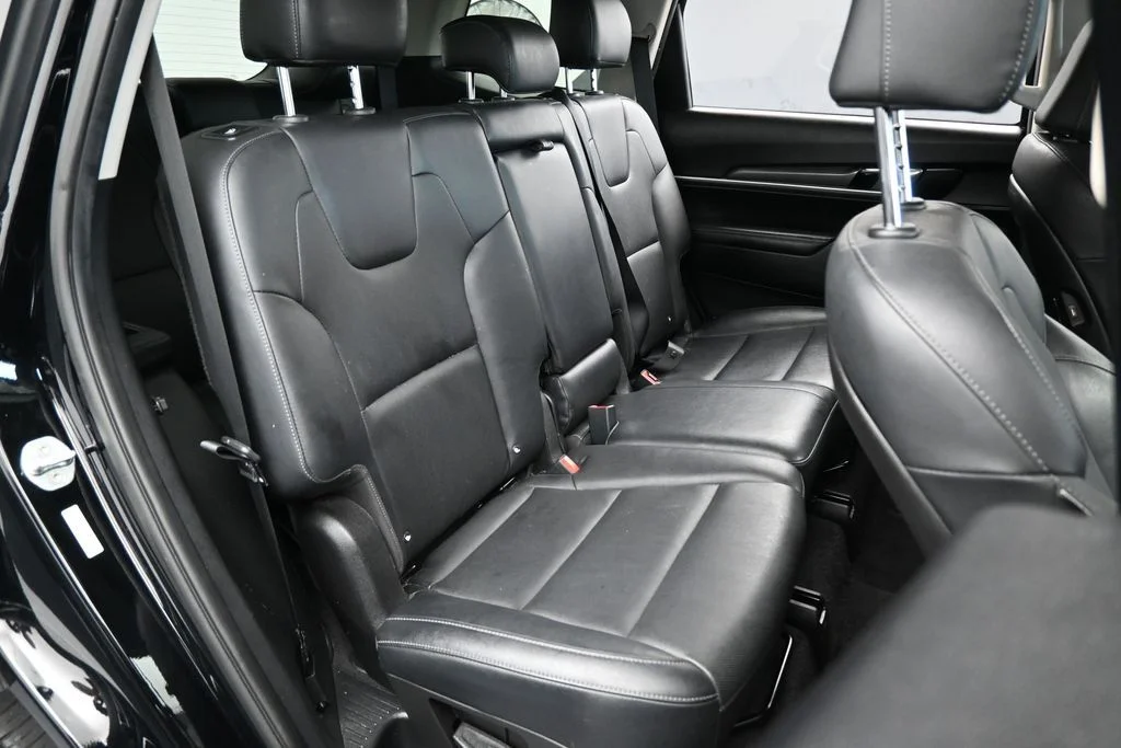 Used 2022 Ebony Black Kia LX image 46