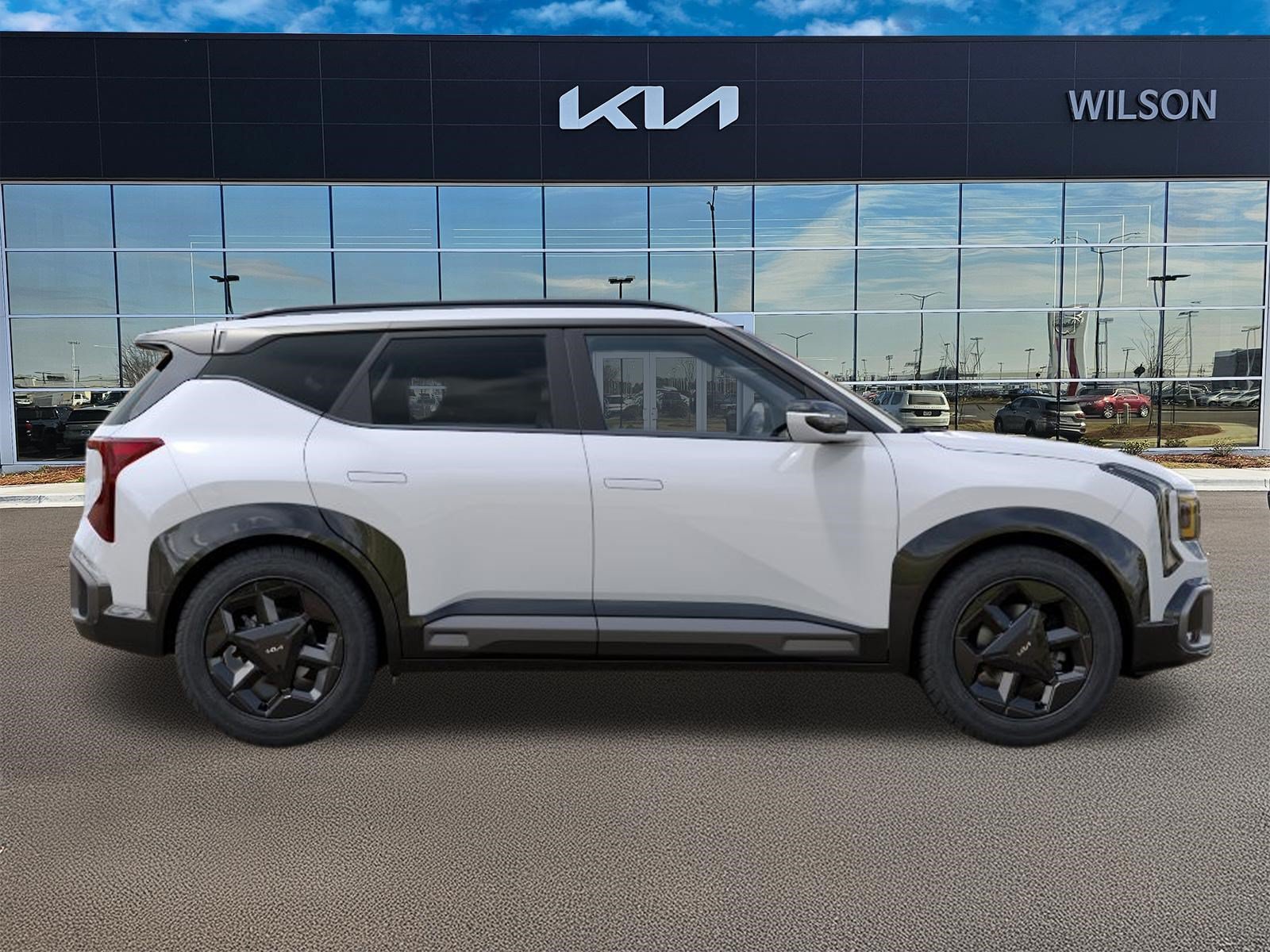 New 2027 Snow White Pearl Kia X-Line S image 7