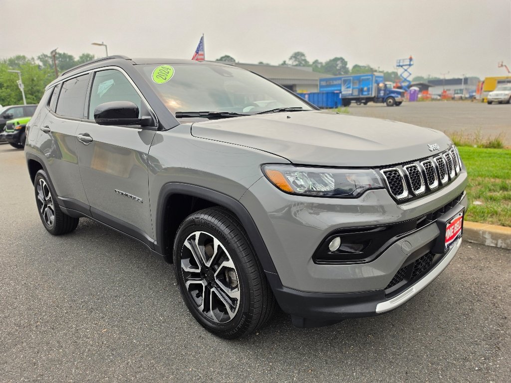 Certified Used 2024 Sting-Gray Clear Coat Jeep Limited image 23