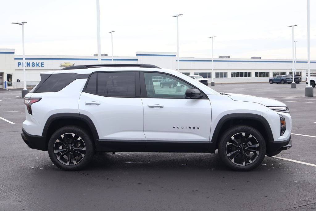 New 2026 Polar White Tricoat Chevrolet RS image 9