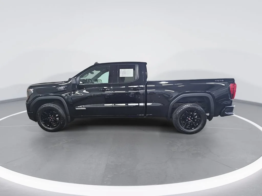 Certified Used 2025 Onyx Black GMC Elevation image 7