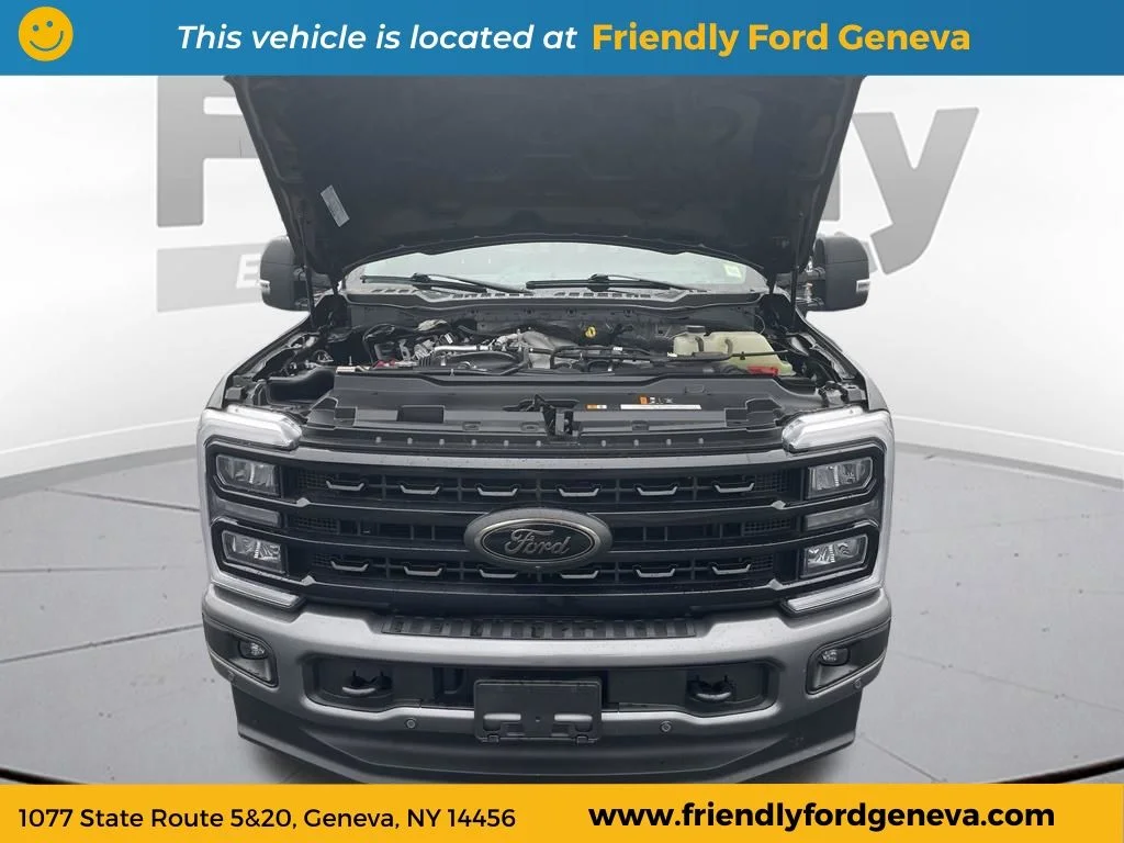 Used 2024 Carbonized Gray Metallic Ford Lariat image 32