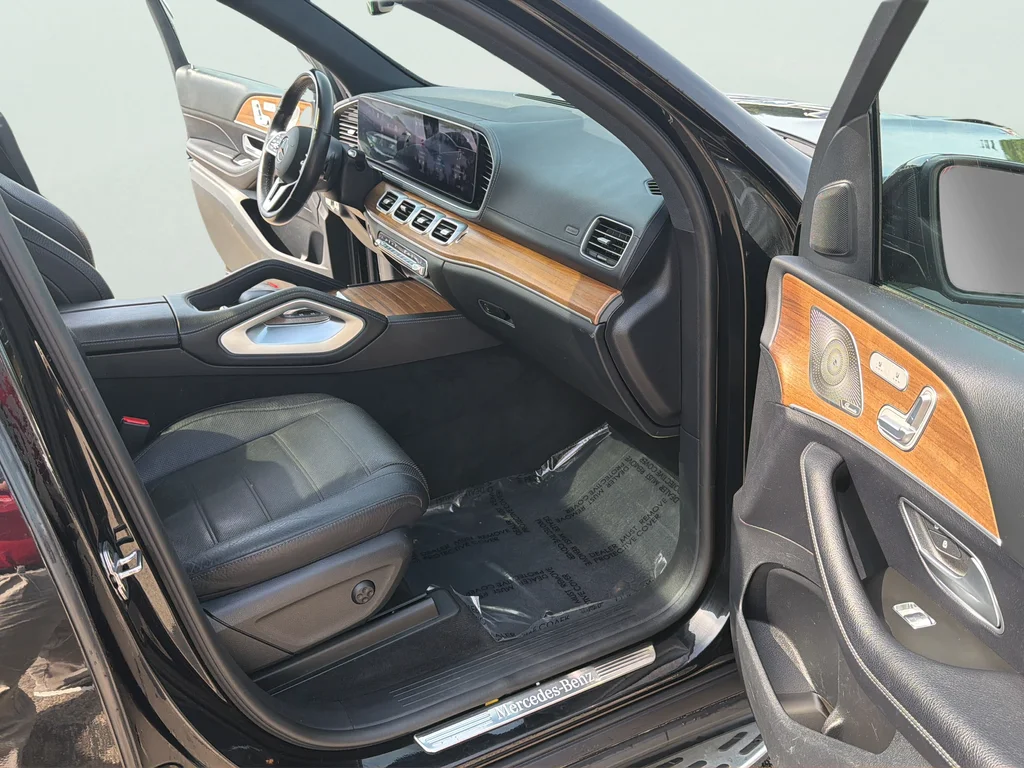 Used 2022 Black Mercedes-Benz GLS 450 image 22