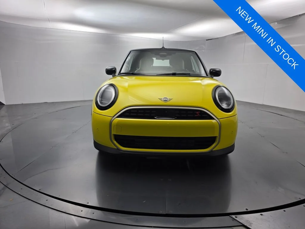 New 2026 Yellow MINI Signature Plus image 2