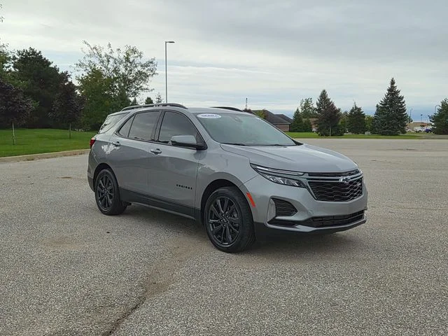 Used 2023 Gray Chevrolet RS image 3