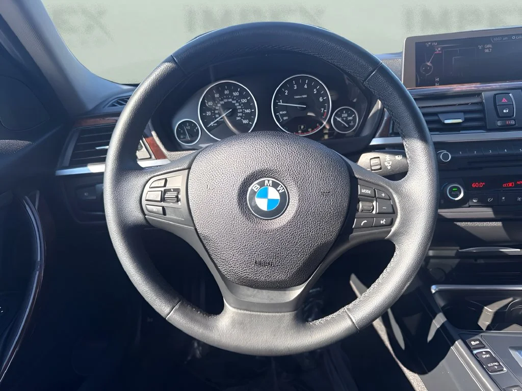 Used 2015 Silver BMW 320i image 14