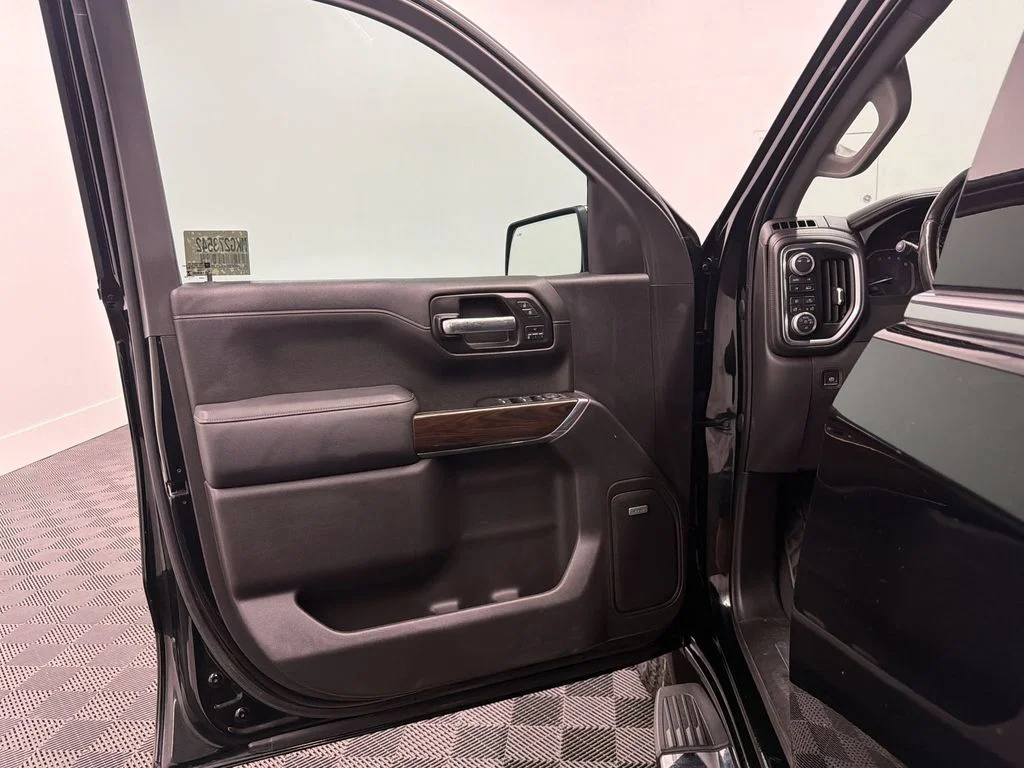 Used 2019 Onyx Black GMC SLT image 14