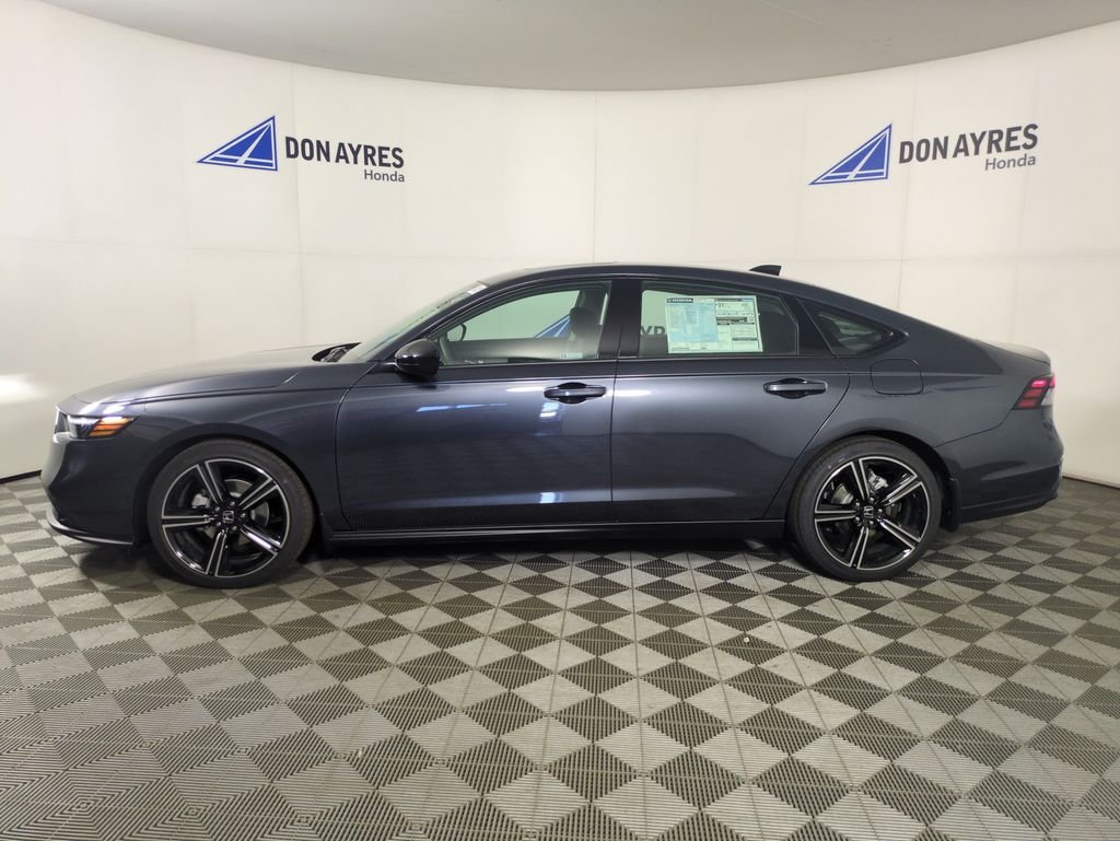 New 2026 Meteorite Gray Metallic Honda SE image 2