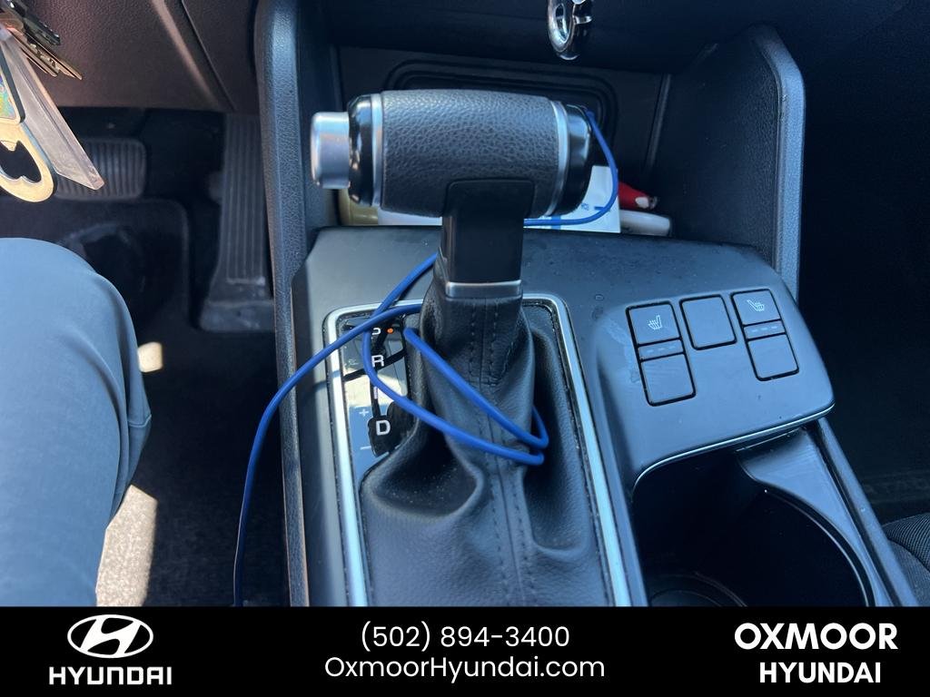 Used 2024 Gravity Gray Kia LX image 7