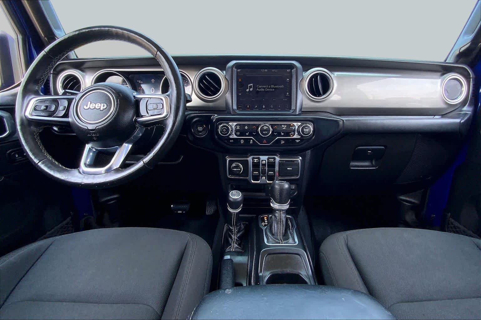 Used 2018 Ocean Blue Metallic Clearcoat Jeep Sahara image 15