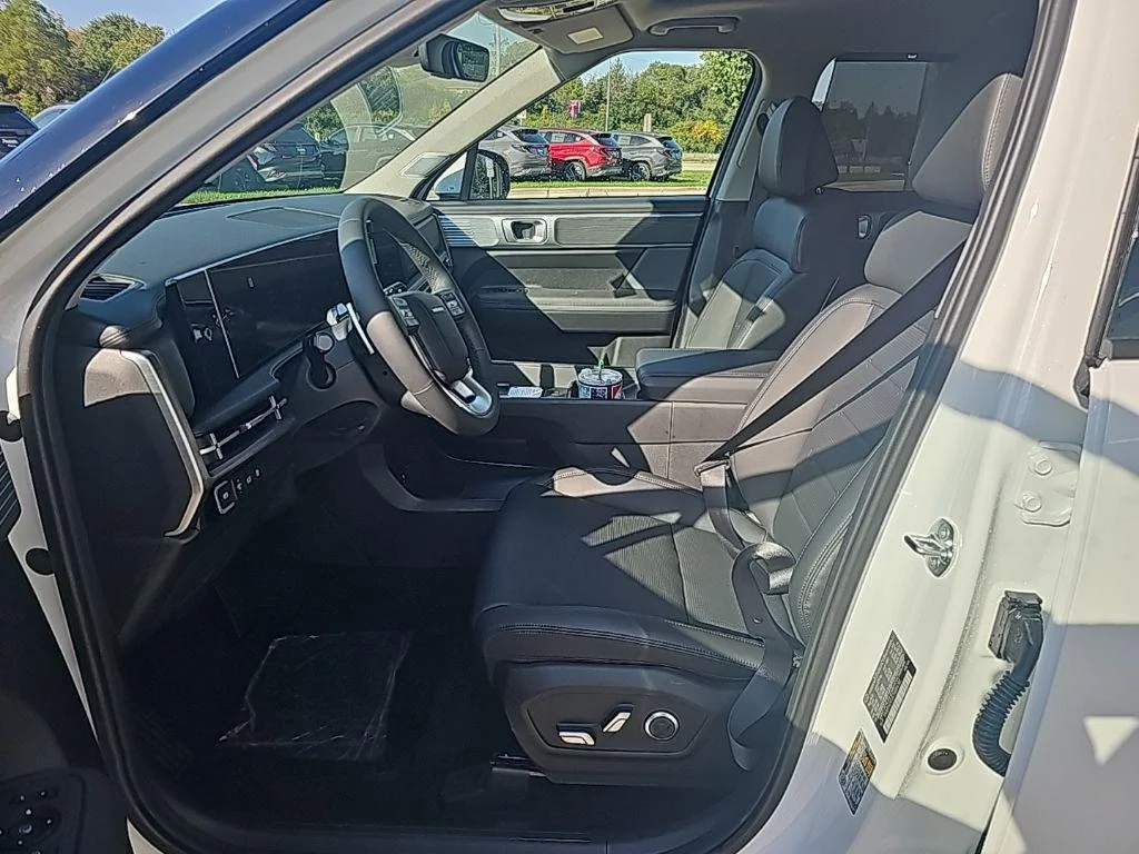 2026 Hyundai Santa Fe Limited - Photo 9