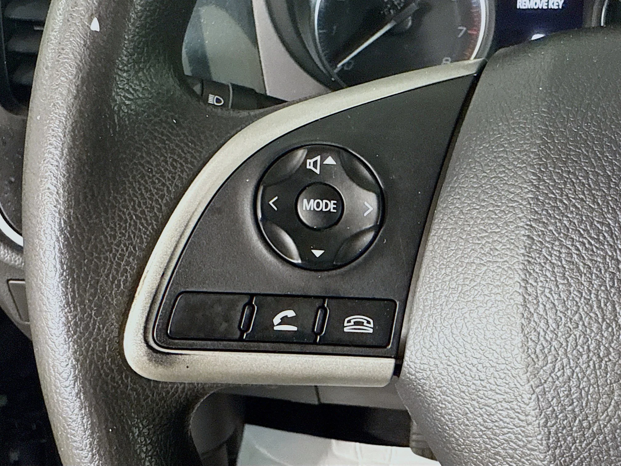 Used 2020 Cosmic Blue Metallic Mitsubishi ES image 10