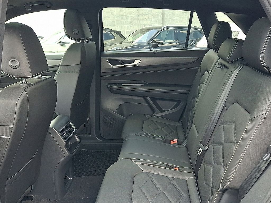 New 2026 Black Volkswagen 2.0T SE w/Technology image 9