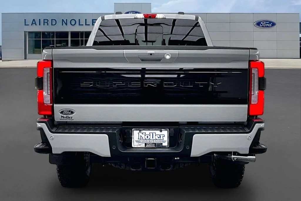 New 2026 Avalanche Ford F-250® Platinum® image 4