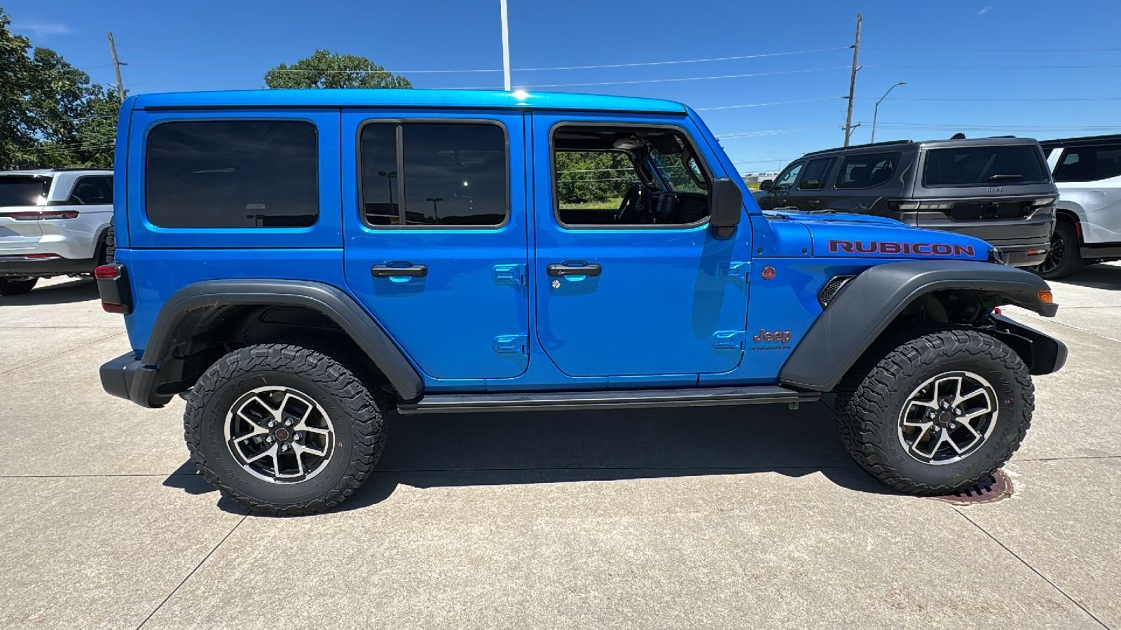 Used 2025 Blue Jeep Rubicon image 16