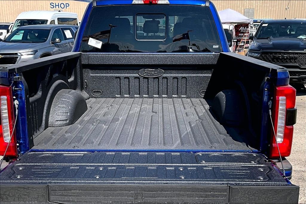 New 2026 Ford Super Duty F-250 Lariat 4D Crew Cab