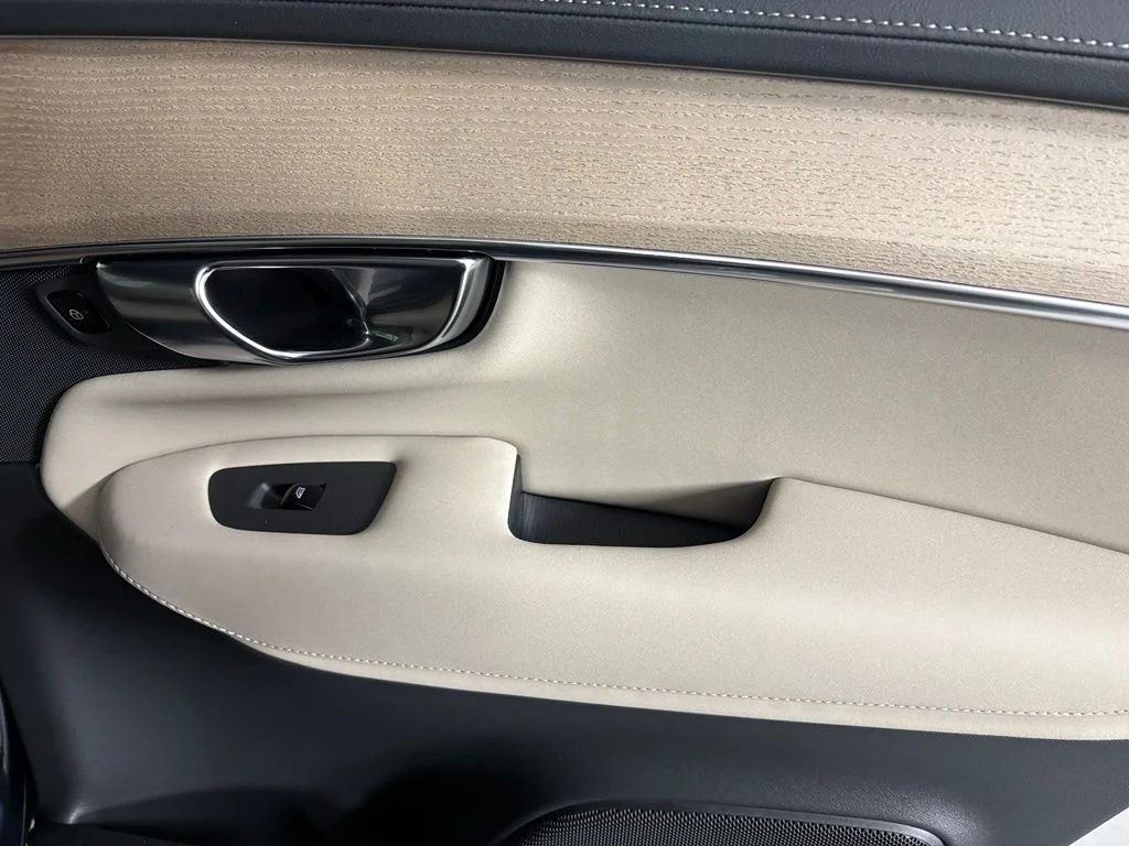 New 2026 Denim Blue Metallic Volvo Plus image 15