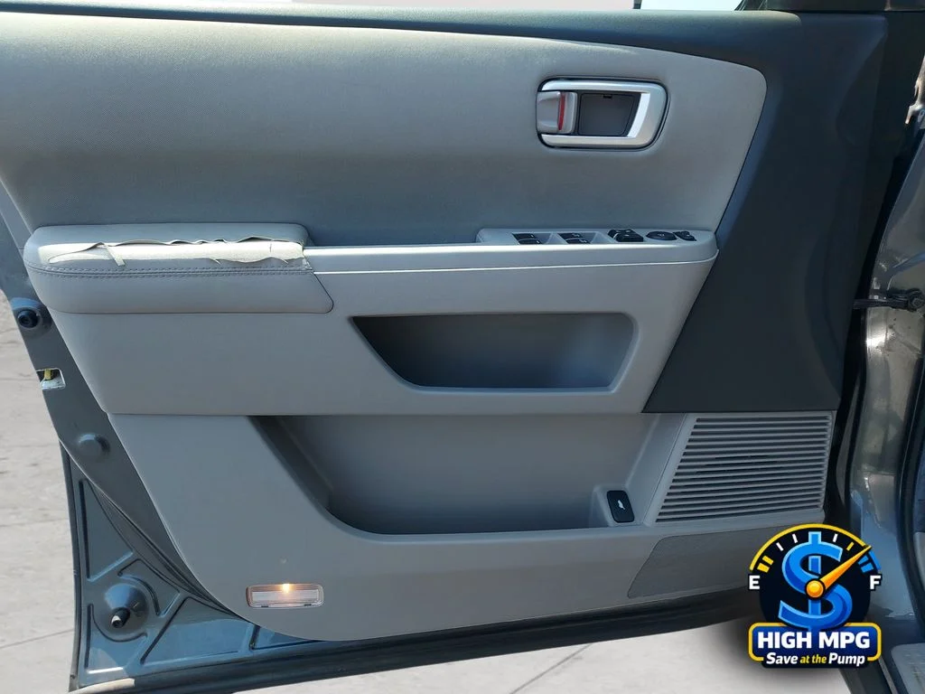 Used 2012 Gray Honda LX image 26