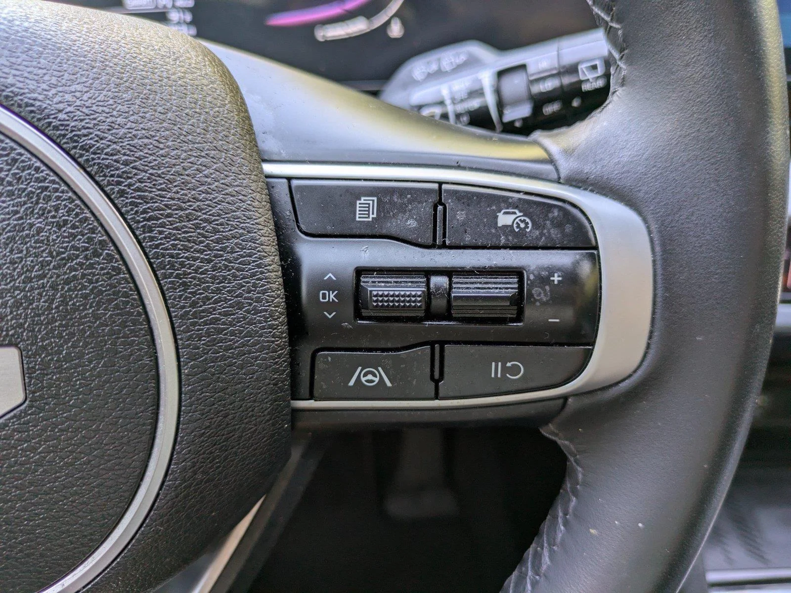Used 2024 Jungle Green Kia X-Line image 26