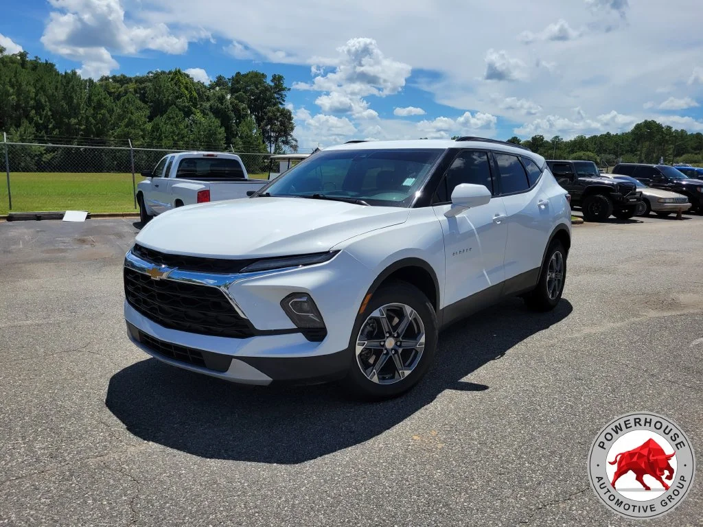 Used 2024 White Chevrolet LT image 2