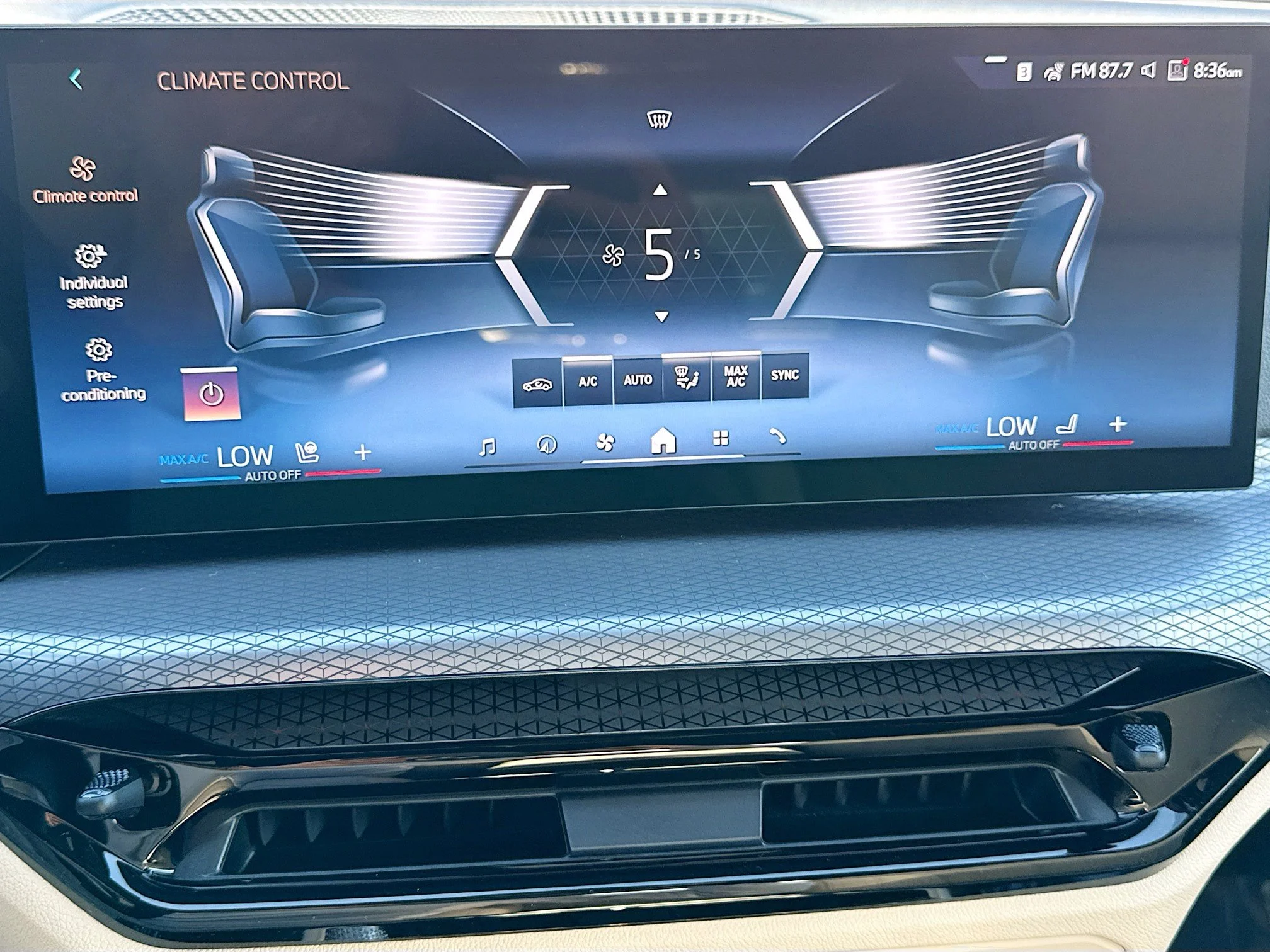 New 2026 Black Sapphire Metallic BMW 330i image 35