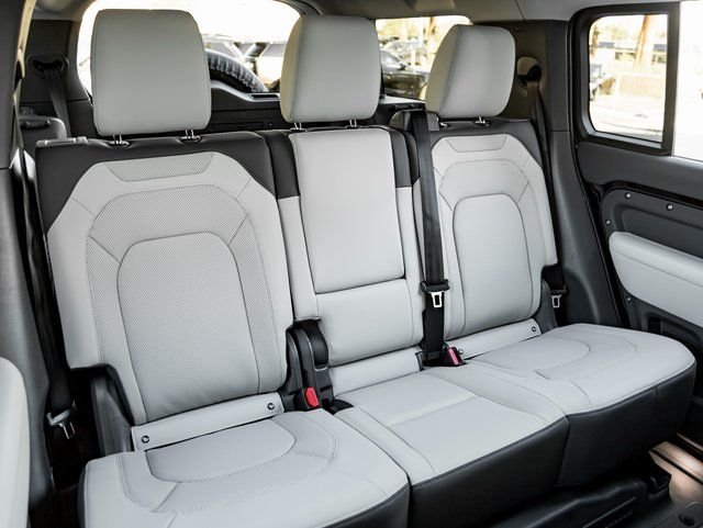 New 2025 Santorini Black Land Rover S image 26