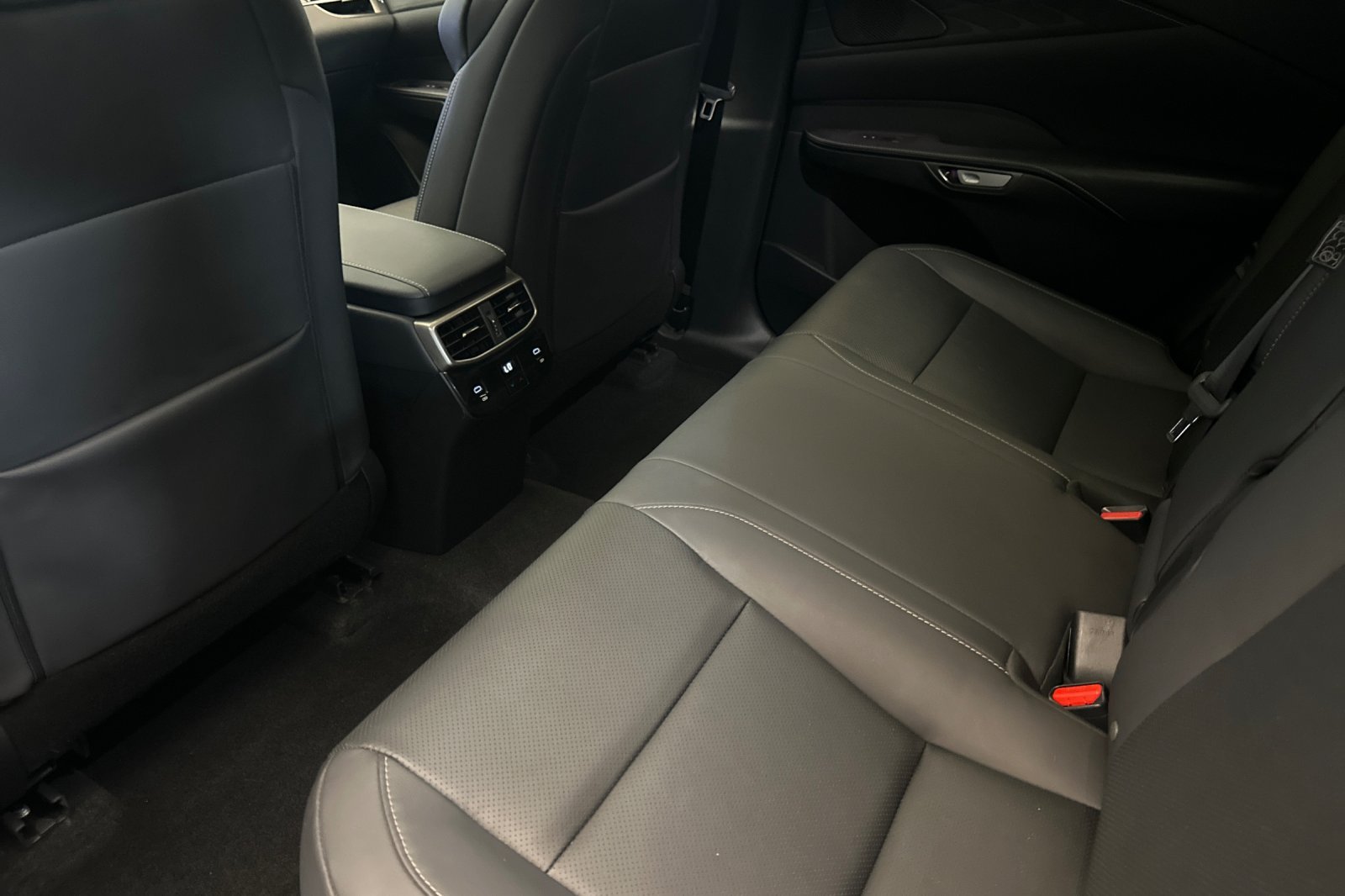 Certified Used 2023 ULTRA WHITE Lexus 350 F Sport Handling image 12
