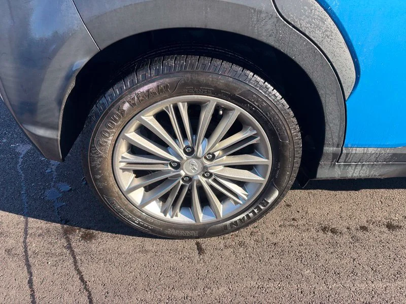 Used 2018 Blue Hyundai SEL image 16