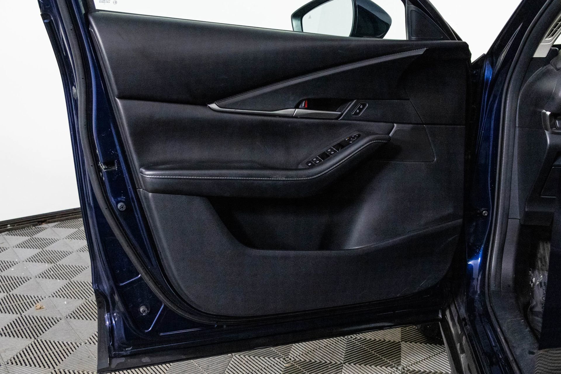 2023 MAZDA CX-30 - Image 31