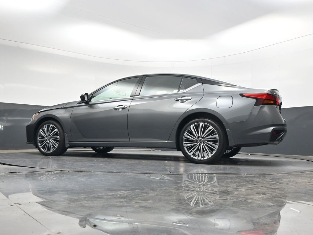 Used 2023 Gray Nissan 2.5 SL image 45