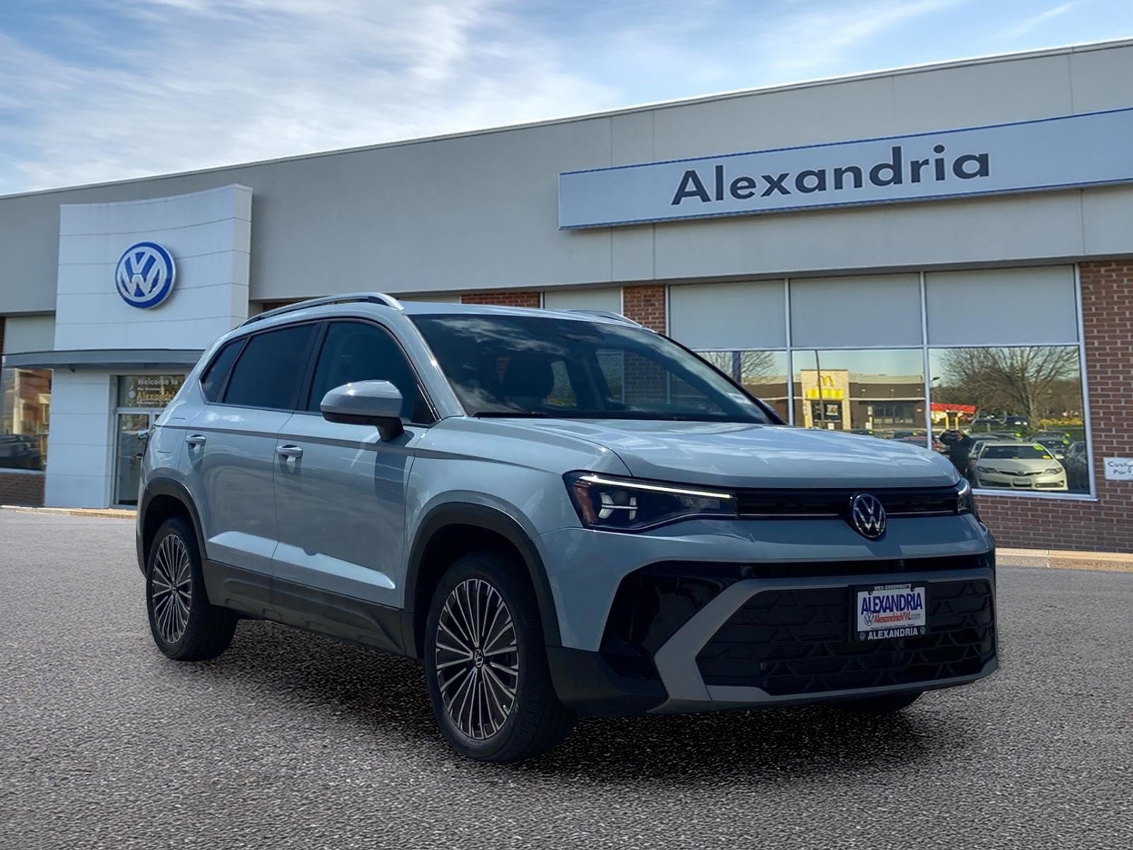 2025 Volkswagen Taos 1.5T SE's photo