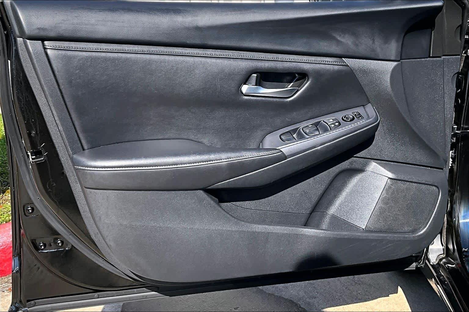 Used 2023 Super Black Nissan SV image 21