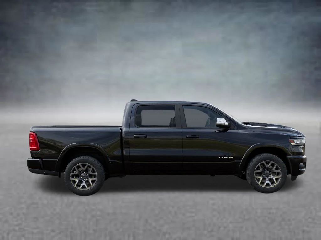 New 2026 Diamond Black Crystal Pearl-Coat Exterior Paint RAM Laramie image 21